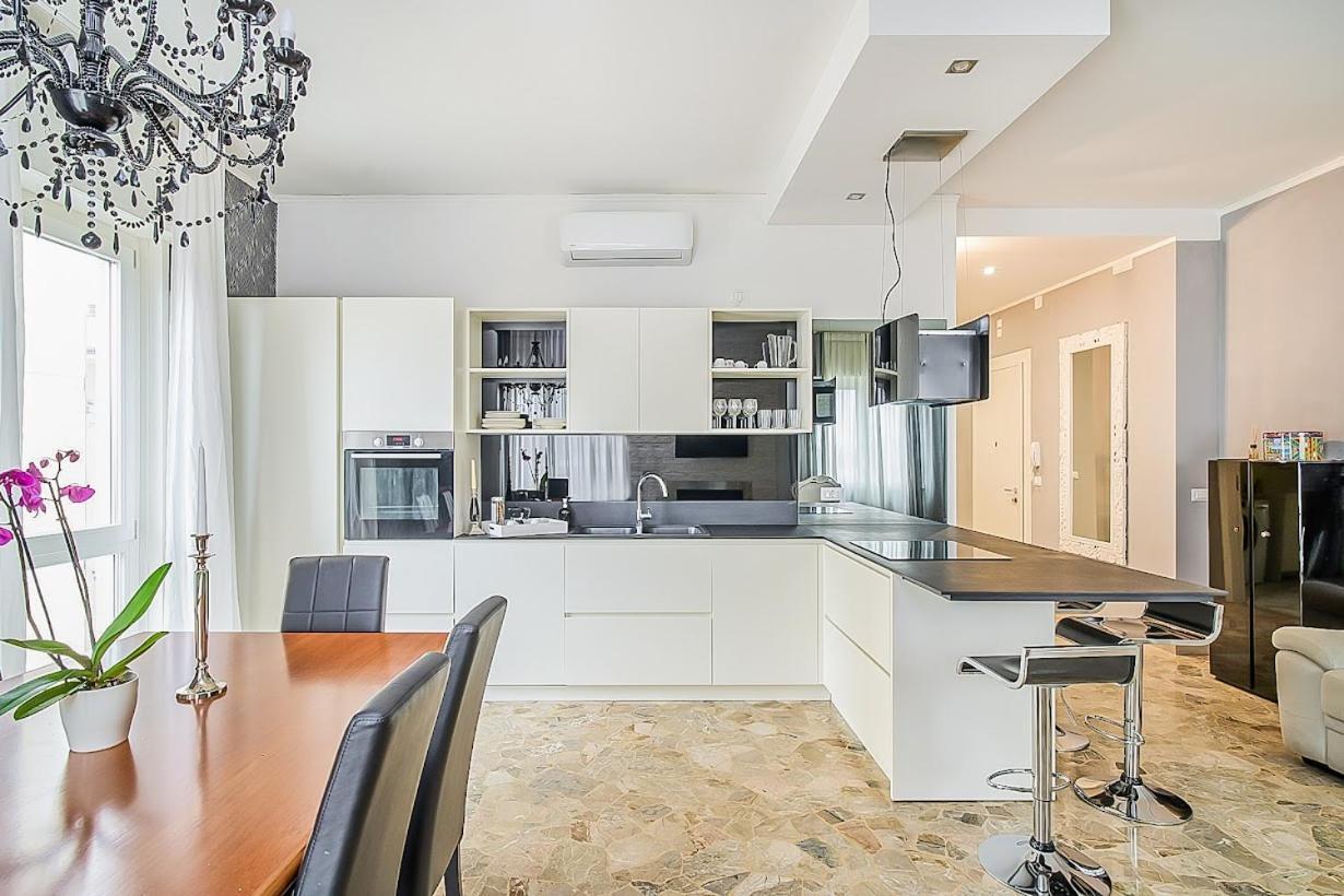 Elegant & Spacious - 30 Min From Venice - King Beds! Treviso Esterno foto